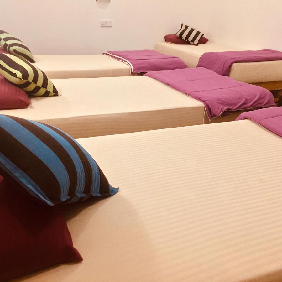 Tiki Bar Hostel אלה מראה חיצוני תמונה